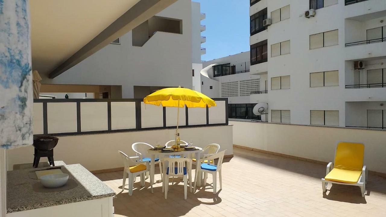 T2 Tahiti - Terraco, Familiar, Garagem, Wifi Apartment Quarteira Exterior photo